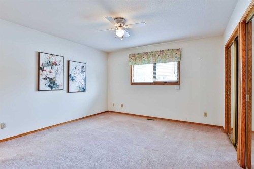 11 Cougar Road North, Lethbridge, AB - Indoor Photo Showing Other Room