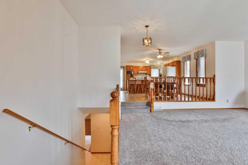 11 Cougar Road North, Lethbridge, AB - Indoor Photo Showing Other Room