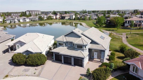 73 Fairmont Park Landing SOUTH Lethbridge, AB T1K 7L1