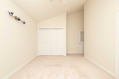 73 Fairmont Park Landing South, Lethbridge, AB - Indoor Photo Showing Other Room