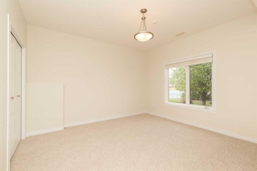 73 Fairmont Park Landing South, Lethbridge, AB - Indoor Photo Showing Other Room