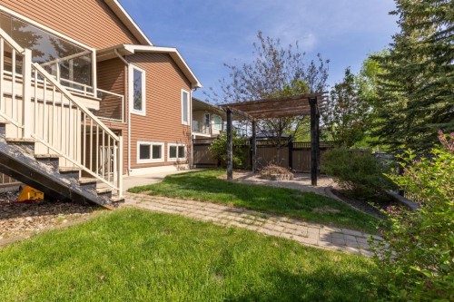 525 Edinburgh Road West, Lethbridge, AB - Outdoor
