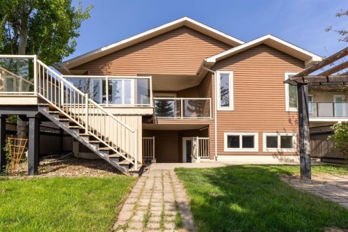 525 Edinburgh Road West, Lethbridge, AB - Outdoor With Exterior