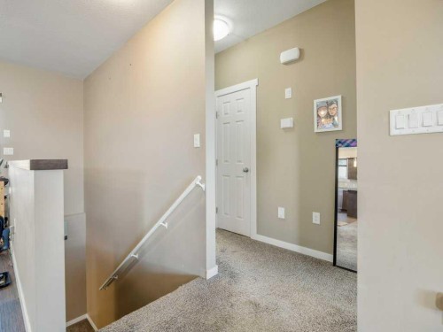 757 28 Street, Fort Macleod, AB - Indoor Photo Showing Other Room