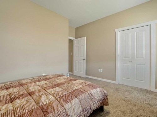 757 28 Street, Fort Macleod, AB - Indoor Photo Showing Bedroom