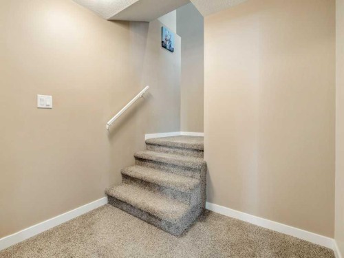 757 28 Street, Fort Macleod, AB - Indoor Photo Showing Other Room
