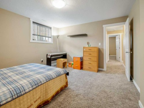 757 28 Street, Fort Macleod, AB - Indoor Photo Showing Bedroom