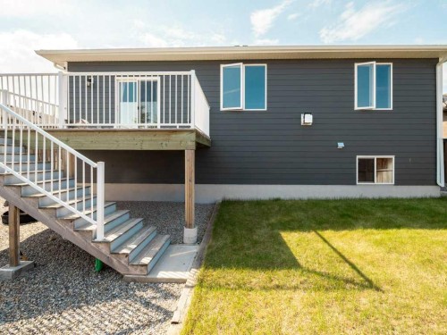 757 28 Street, Fort Macleod, AB - Outdoor With Exterior