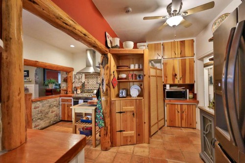 405 3 Avenue West, Cardston, AB 