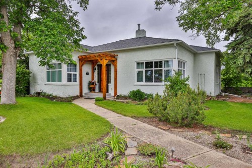 405 3 Avenue WEST Cardston, AB T0K 0K0