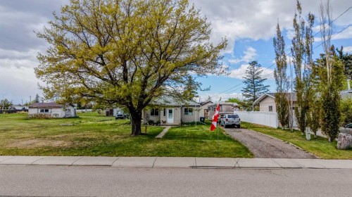 254 N 200 W, Raymond, AB - Outdoor