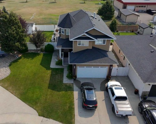 6107 Park Place, Taber, AB - Outdoor