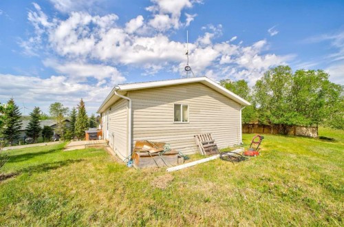 93 4 Avenue, Rural Pincher Creek No. 9, M.D. Of, AB 