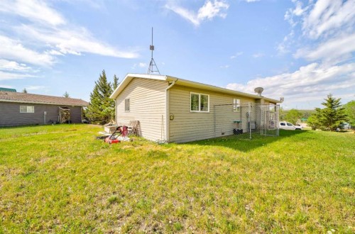 93 4 Avenue, Rural Pincher Creek No. 9, M.D. Of, AB 