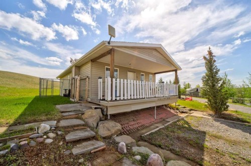 93 4 Avenue, Rural Pincher Creek No. 9, M.D. Of, AB 