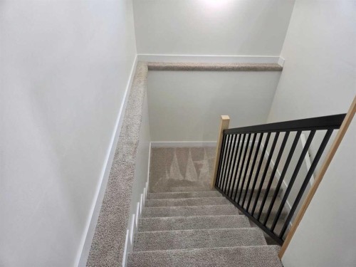 718 3 Avenue North, Vauxhall, AB - Indoor Photo Showing Other Room