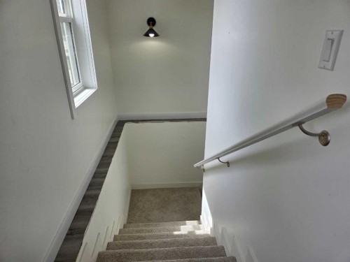 718 3 Avenue North, Vauxhall, AB - Indoor Photo Showing Other Room