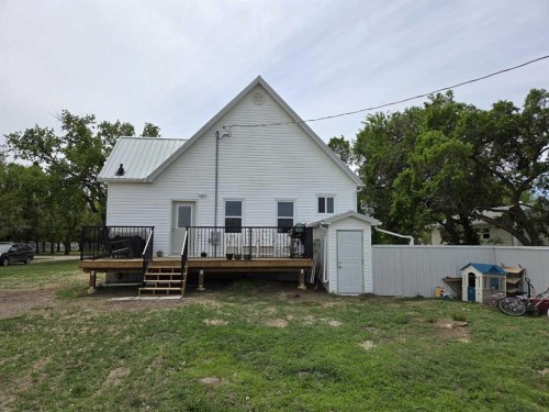 718 3 Avenue North, Vauxhall, AB - Outdoor