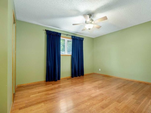 51 Wildwood Crescent West, Lethbridge, AB 