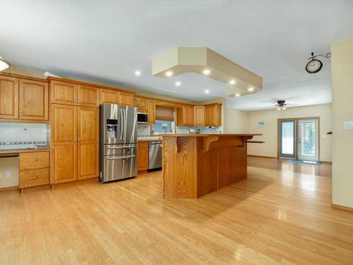 51 Wildwood Crescent West, Lethbridge, AB 