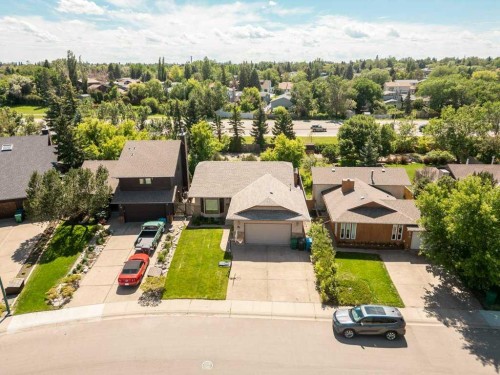 51 Wildwood Crescent West, Lethbridge, AB 