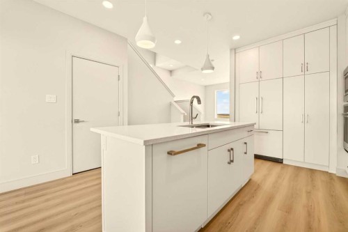 630 Miners Chase West, Lethbridge, AB - Indoor Photo Showing Kitchen