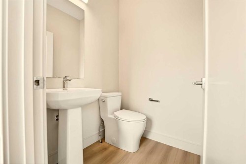630 Miners Chase West, Lethbridge, AB - Indoor Photo Showing Bathroom