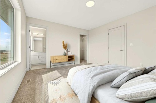 630 Miners Chase West, Lethbridge, AB - Indoor Photo Showing Bedroom