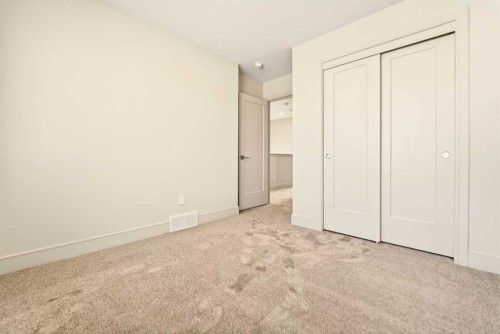 630 Miners Chase West, Lethbridge, AB - Indoor Photo Showing Other Room