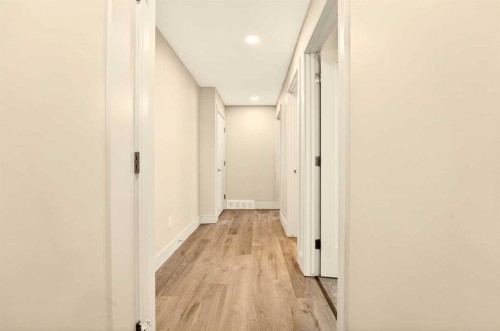 630 Miners Chase West, Lethbridge, AB - Indoor Photo Showing Other Room