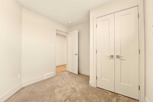 630 Miners Chase West, Lethbridge, AB - Indoor Photo Showing Other Room