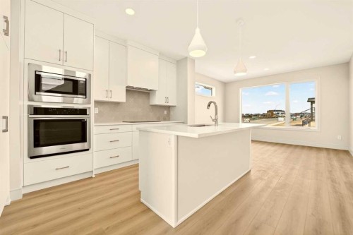 630 Miners Chase West, Lethbridge, AB - Indoor Photo Showing Kitchen With Upgraded Kitchen