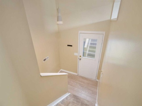 1-269 Laval Boulevard West, Lethbridge, AB - Indoor Photo Showing Other Room