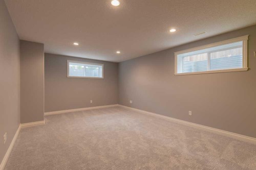 5 Coalbanks Link West, Lethbridge, AB - Indoor