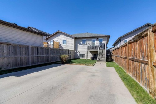 111 Mt Sundance Crescent West, Lethbridge, AB - Outdoor
