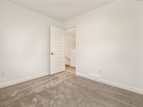 166 Caribou Bend North, Lethbridge, AB 