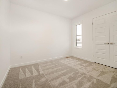 166 Caribou Bend North, Lethbridge, AB 