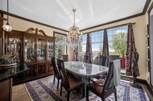 135 Garrison Drive, Fort Macleod, AB - Indoor Photo Showing Dining Room