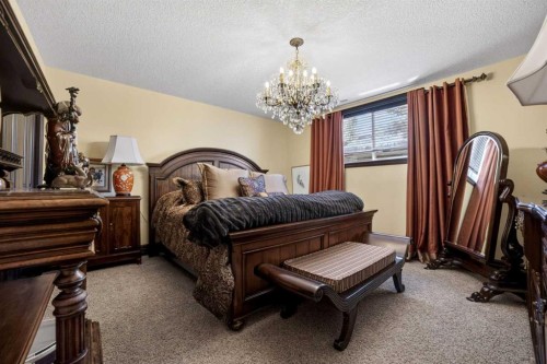 135 Garrison Drive, Fort Macleod, AB - Indoor Photo Showing Bedroom