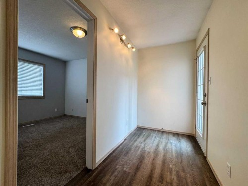 82 Harvard Crescent West, Lethbridge, AB - Indoor Photo Showing Other Room