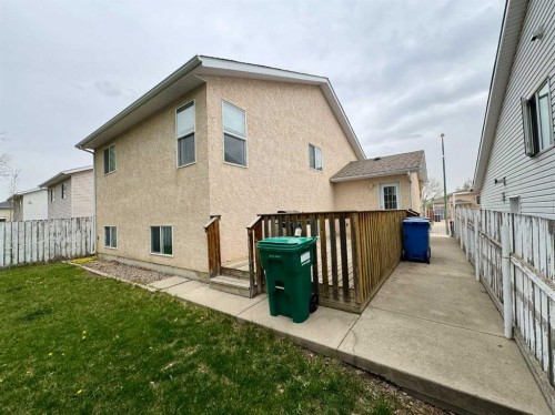82 Harvard Crescent West, Lethbridge, AB - Outdoor With Exterior