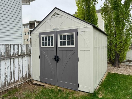 82 Harvard Crescent West, Lethbridge, AB - Outdoor With Exterior