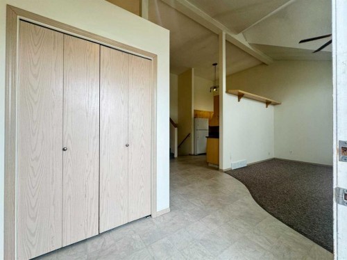 82 Harvard Crescent West, Lethbridge, AB - Indoor