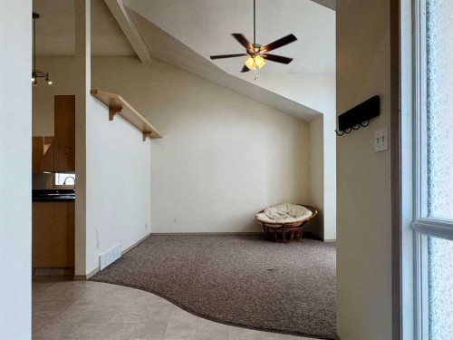 82 Harvard Crescent West, Lethbridge, AB - Indoor Photo Showing Other Room