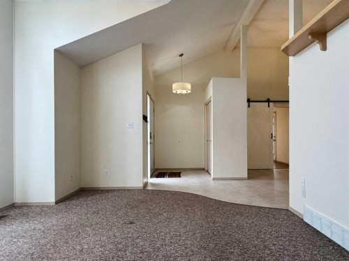 82 Harvard Crescent West, Lethbridge, AB - Indoor Photo Showing Other Room