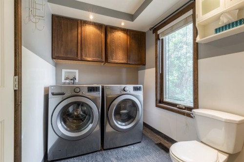 2241 21 Avenue, Coaldale, AB - Indoor Photo Showing Laundry Room