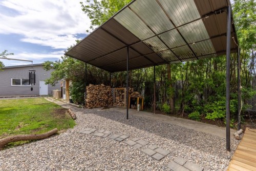 2241 21 Avenue, Coaldale, AB - Outdoor