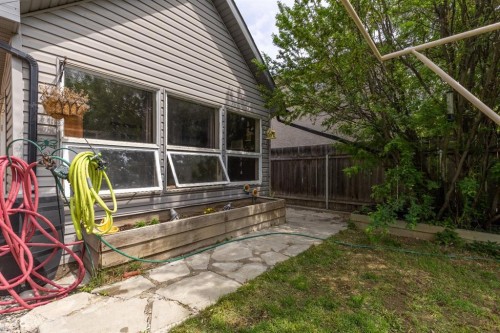 2241 21 Avenue, Coaldale, AB - Outdoor