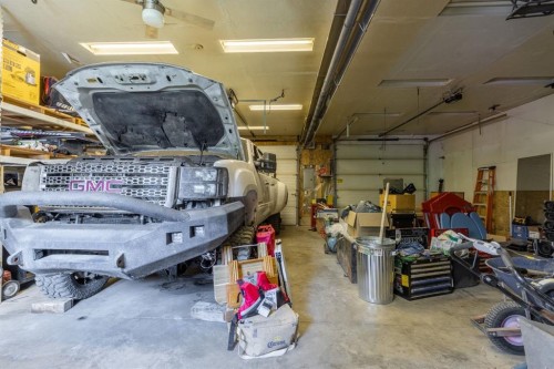 2241 21 Avenue, Coaldale, AB - Indoor Photo Showing Garage