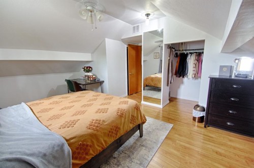 5109 44 Ave, Taber, AB - Indoor Photo Showing Bedroom